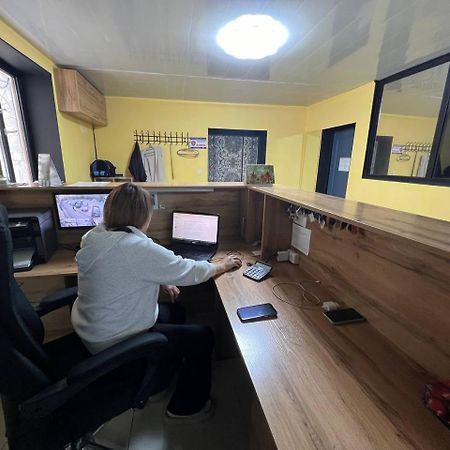 Место Встречи "Guest House Meeting Place" Bishkek Esterno foto